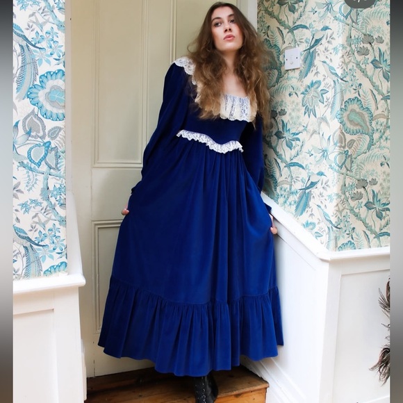 The Pansy garden made by pansy moonwater blue velvet lace dress NWT UK 14 US 10